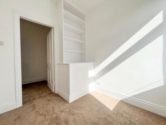 2 bed Terraced to rent Image 11