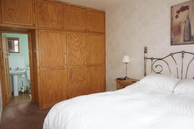 BEDROOM 1: