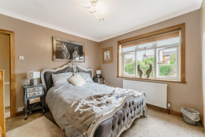 4 bed Semi-Detached for sale Image 10