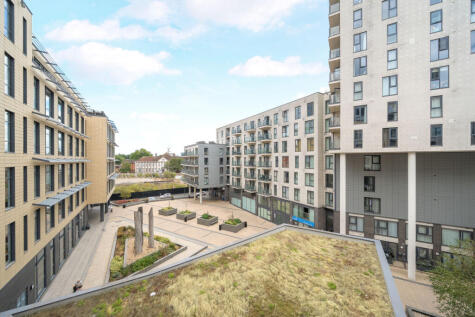 Guildford Road, Woking, GU22