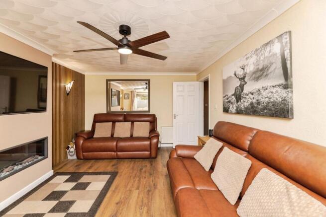 3 bed Detached for sale Image 7