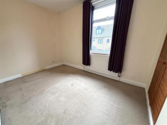 3 bed Terraced for sale Image 12