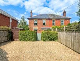 Roselea, West Road, Christchurch BH23 8BD