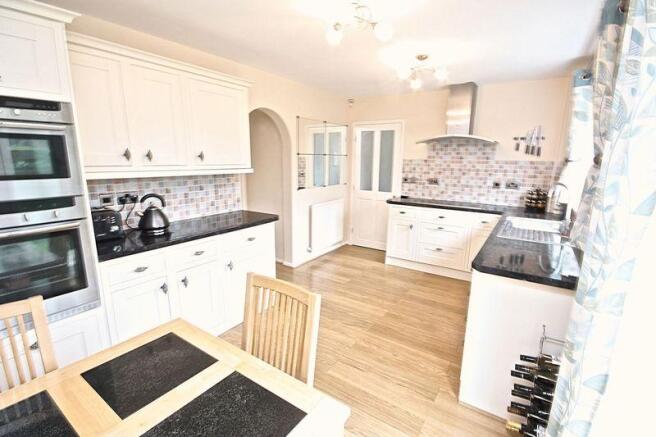 Kitchen/Breakfast