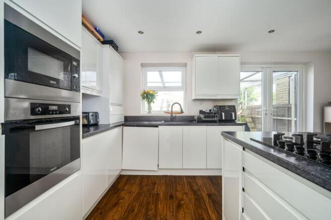 3 bed Semi-Detached for sale Image 6