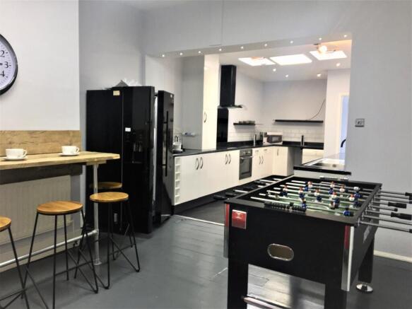 kitchen space 7 bed