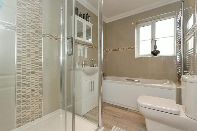 Den-Bathroom.jpg