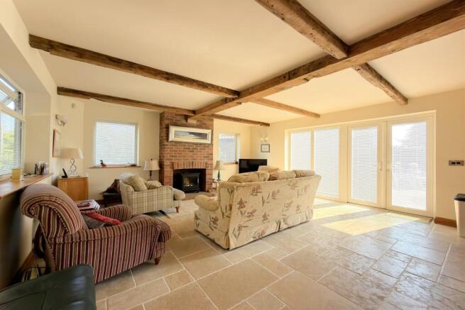 3 bed Detached for sale Image 8