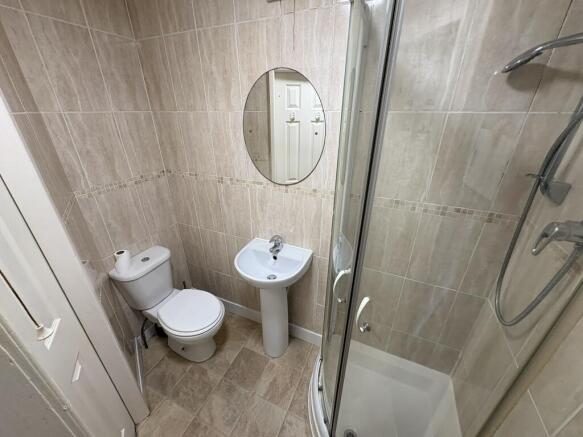 2 bed Terraced to rent Image 10