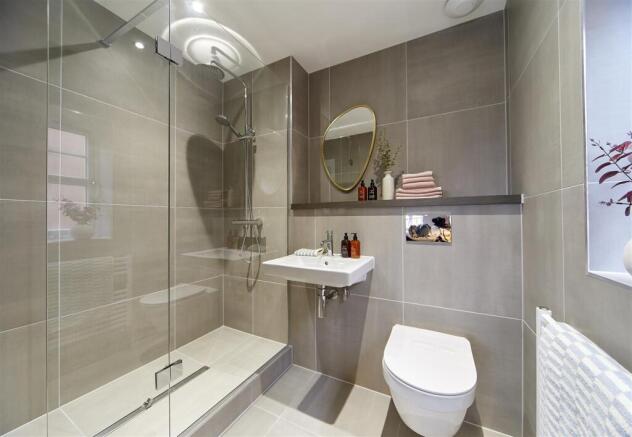 4 bed Detached for sale Image 8