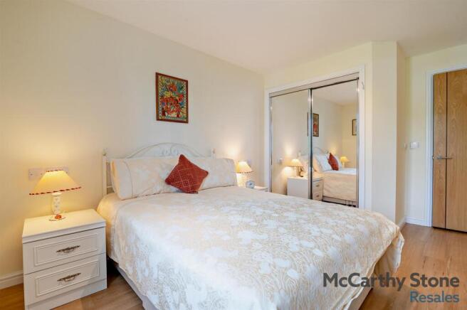 Double Bedroom: