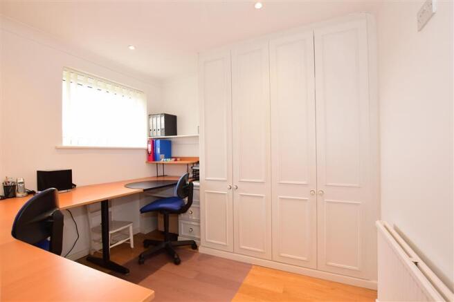 Bedroom 3 /Study