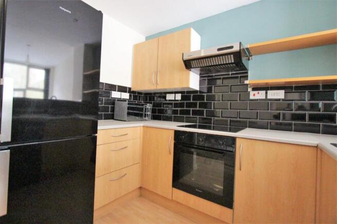 2 bed Apartment to rent Image 10