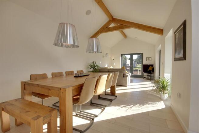 Living/Dining Area