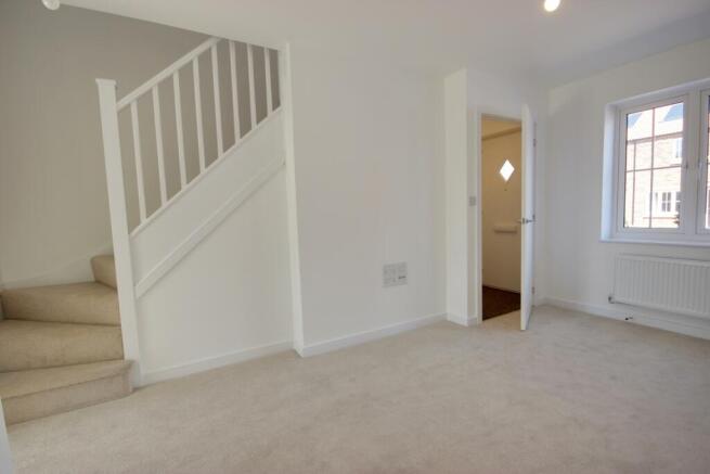 2 bed Semi-Detached to rent Image 9
