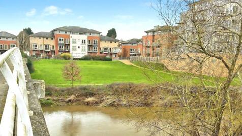 Trent Place, Warwick