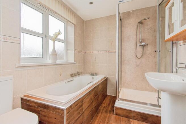 2 bed Detached Bungalow for sale Image 7