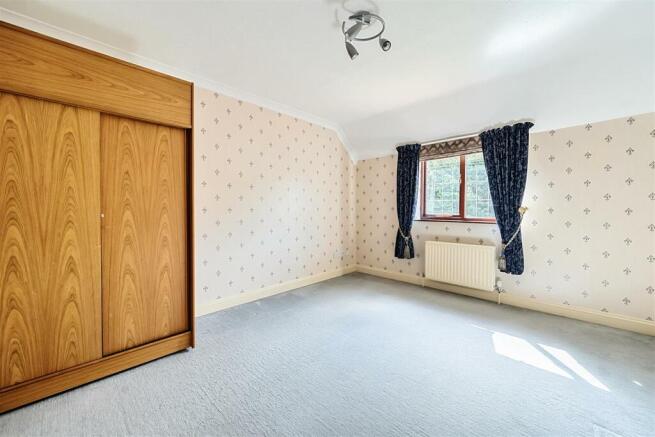 6 Ashby Park - Bedroom