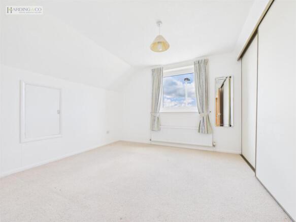 Bedroom 1 .2.jpg