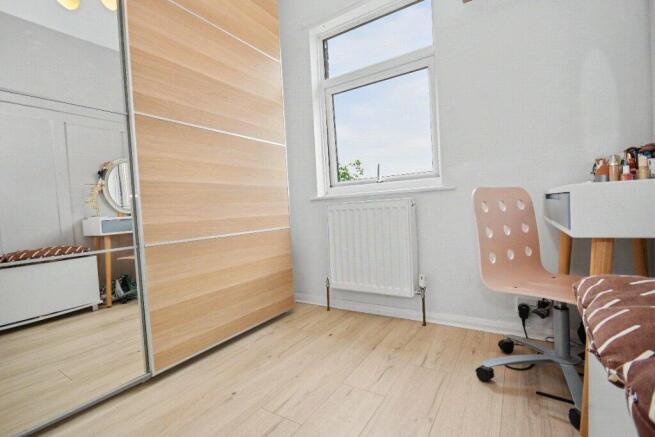 3 bed Semi-Detached for sale Image 11