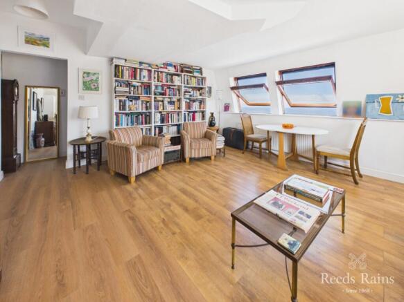 2 bed Apartment for sale Image 9