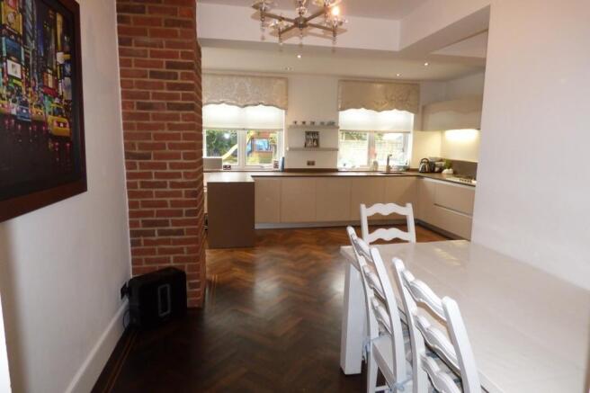 Kitchen/Breakfast