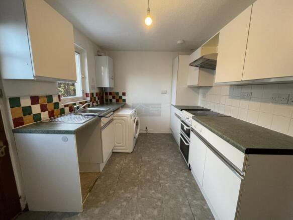 Kitchen a.JPG