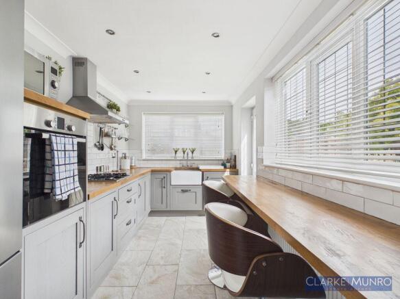 3 bed Semi-Detached for sale Image 7