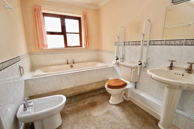 Photo 18