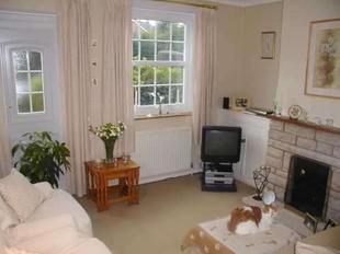 SITTING ROOM: