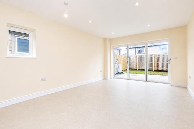 3 bed Bungalow for sale Image 7