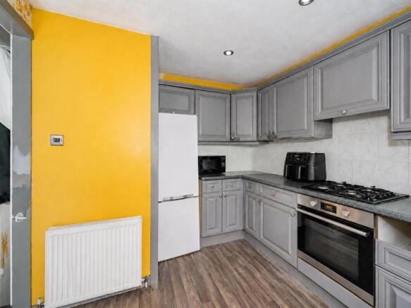 27 Baffin Terrace Dundee-3.jpg
