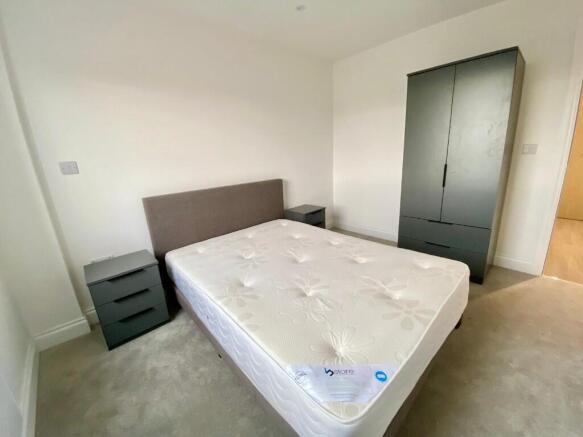 1 bed Apartment to rent Image 5