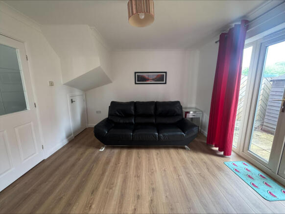 3 bed End of Terrace to rent Image 6