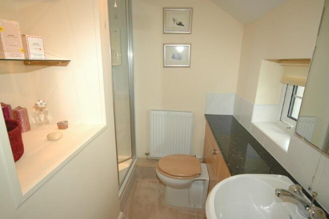 EN SUITE