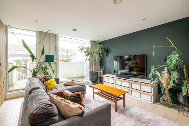 260206 - 10 Gabriel Square, St Albans - 07.jpg