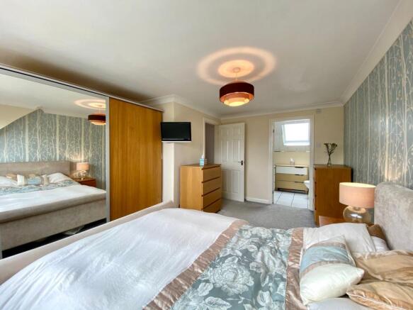 Wicks Crescent - bed