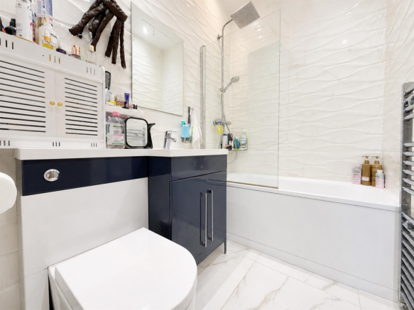 Bathroom/ WC