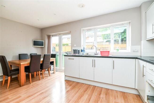 Manor Farm Close, New Milton, Hampshire, BH25 photo 4