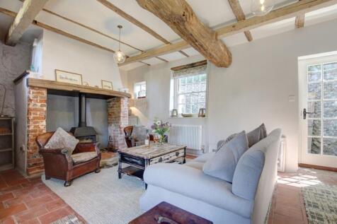 Charming 'Chocolate Box' Cottage in Stiffkey