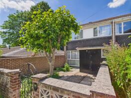 7, Malvern Close, Nottingham NG3 5GU