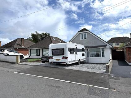 Dingley Road, Oakdale , Poole, BH15