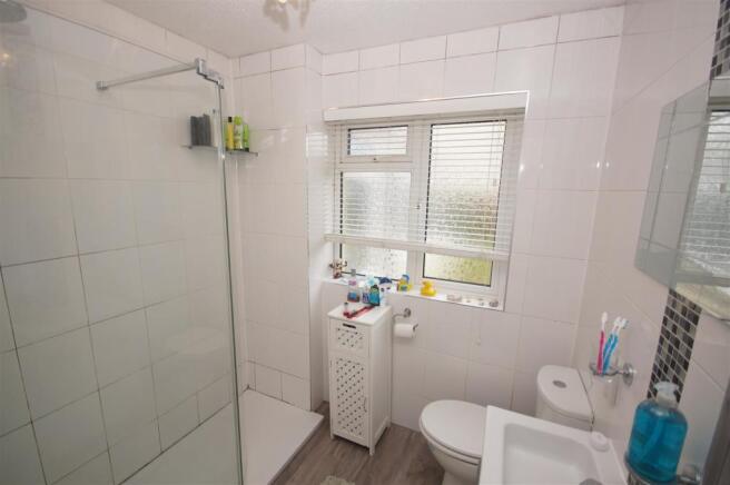 Shower Room.JPG