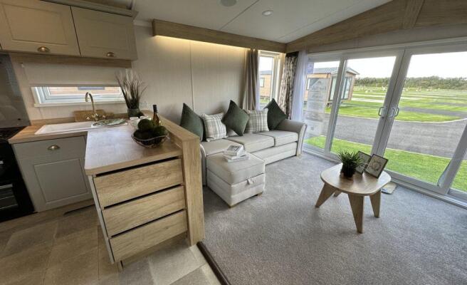 Swift Moselle Lodge N04 Lrg 2.jpg