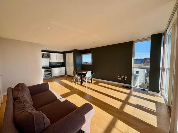 Lower Twelfth Street, Milton Keynes, MK9 photo 3