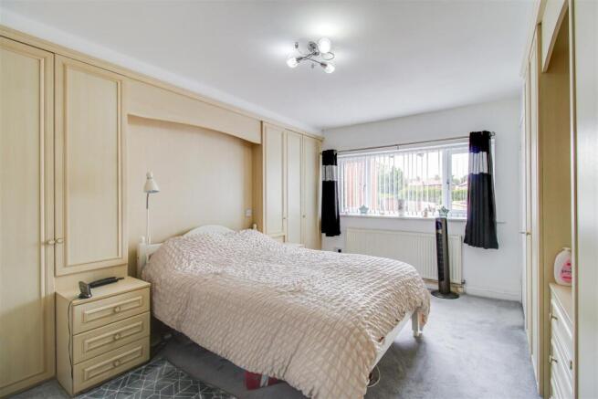 2 bed Semi-Detached for sale Image 6