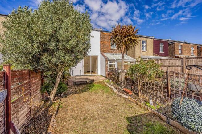 270 Powerscourt Road, Fratton-Small-PorticoMarketi