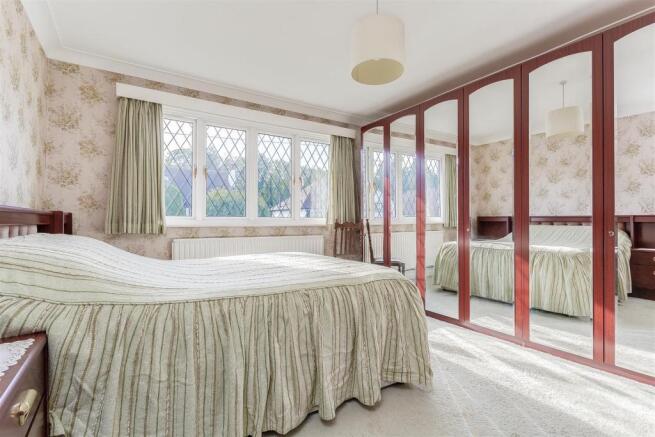 house-sailsbury-avenue-cheam-sutton-115.jpg
