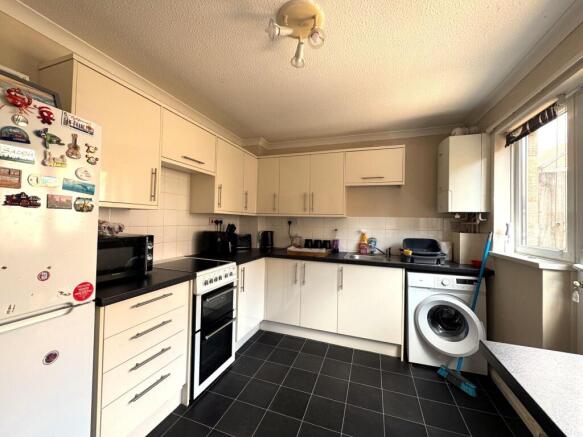 Kitchen (2)