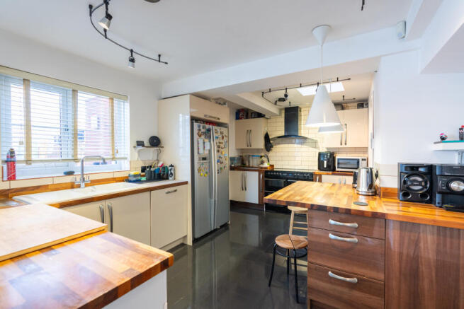 Kitchen / Dining Room